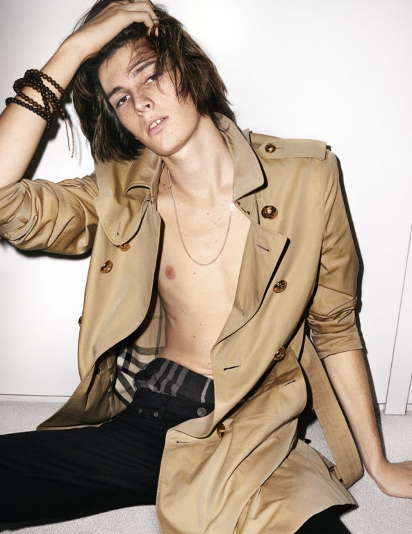 @Copyright Burberry/Testino