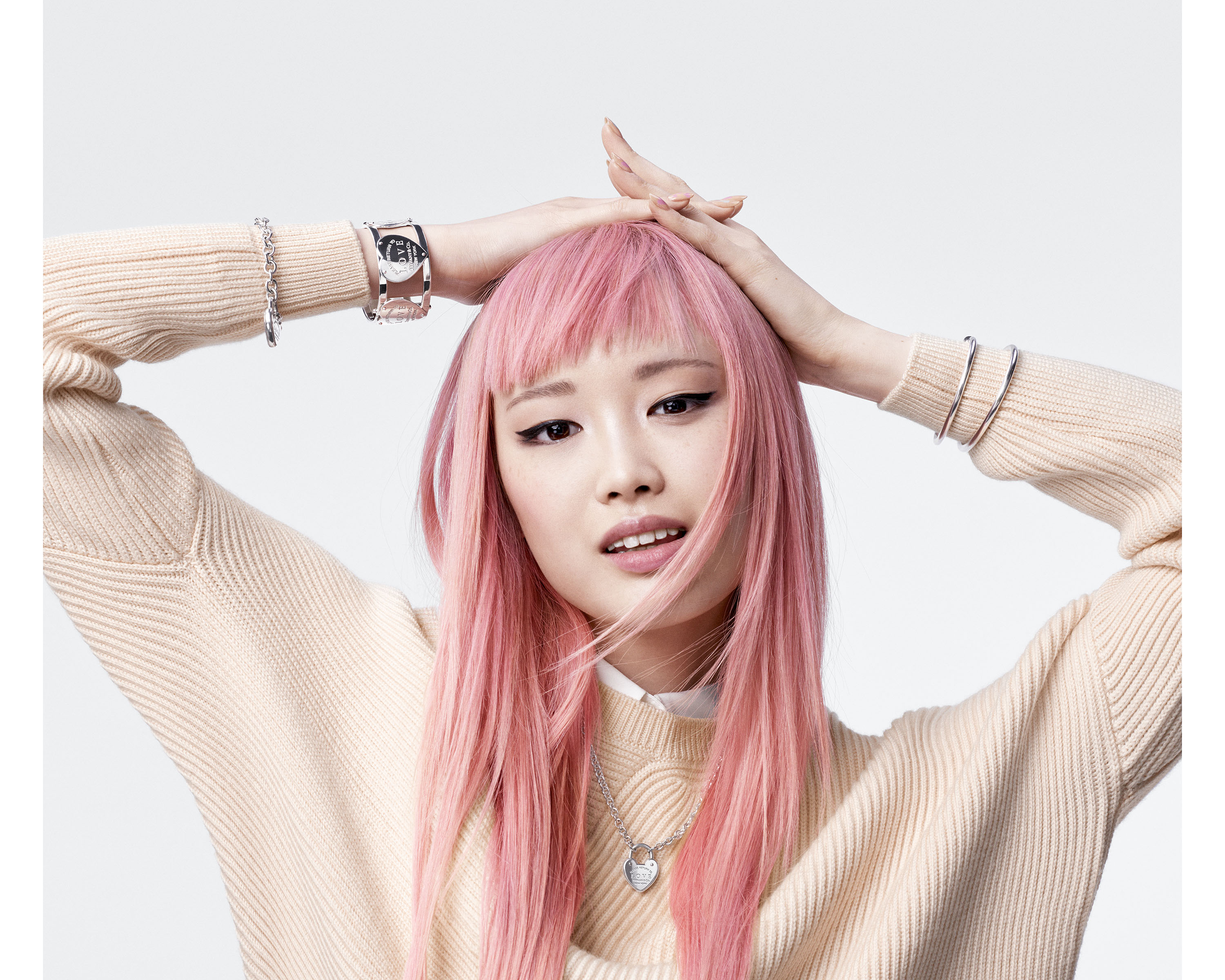 Fernanda Ly per #LoveNotLike di Tiffany & Co