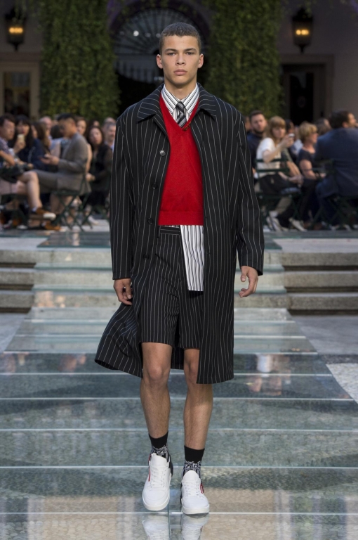 Versace Uomo: ecco il look Primavera-Estate 2018  Fashion 