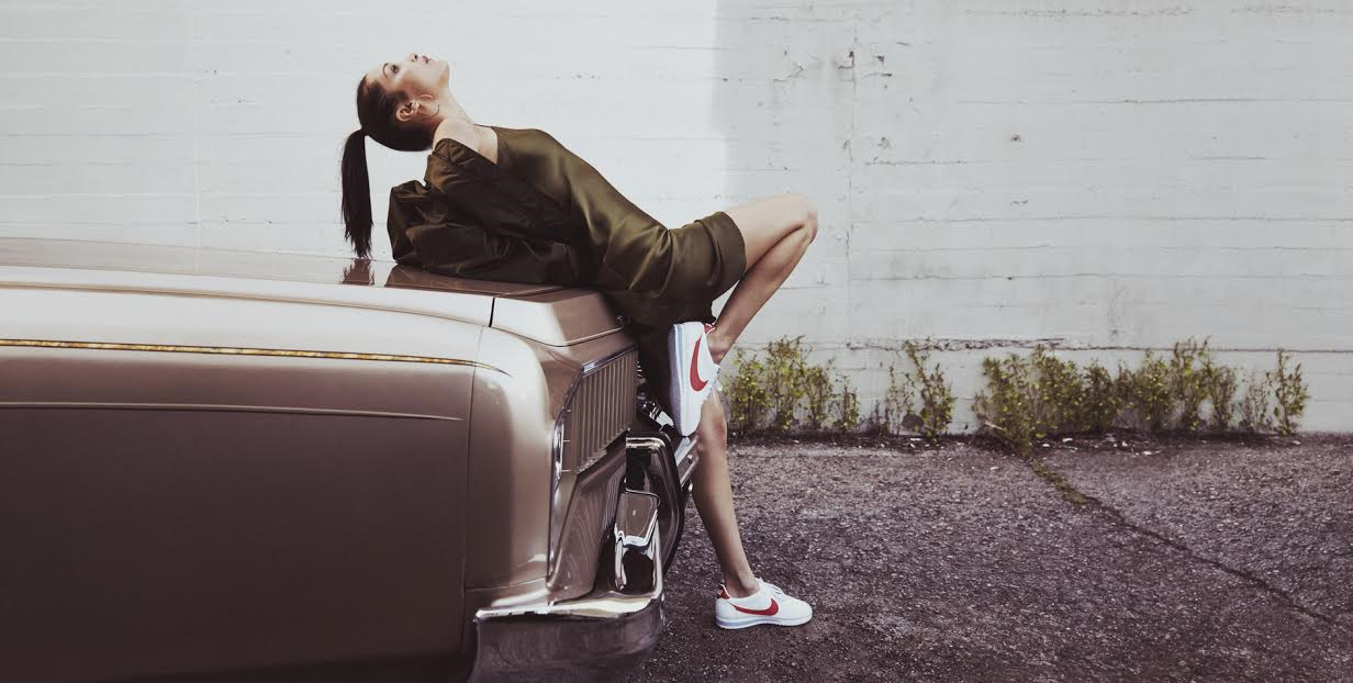 nike cortez bella hadid