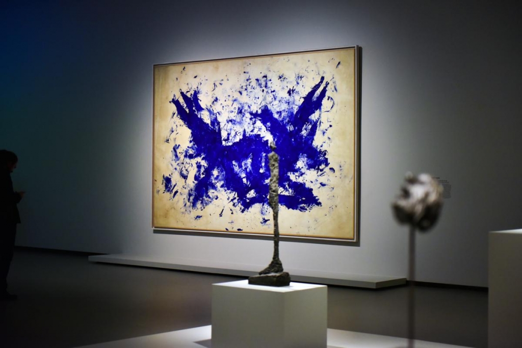 Anthropométrie sans titre - Yves Klein, 1960_Venetian Woman III - Alberto Giacometti, 1956