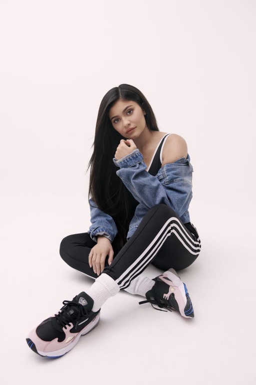 Kylie Jenner per adidas Originals: la campagna pubblicitaria per