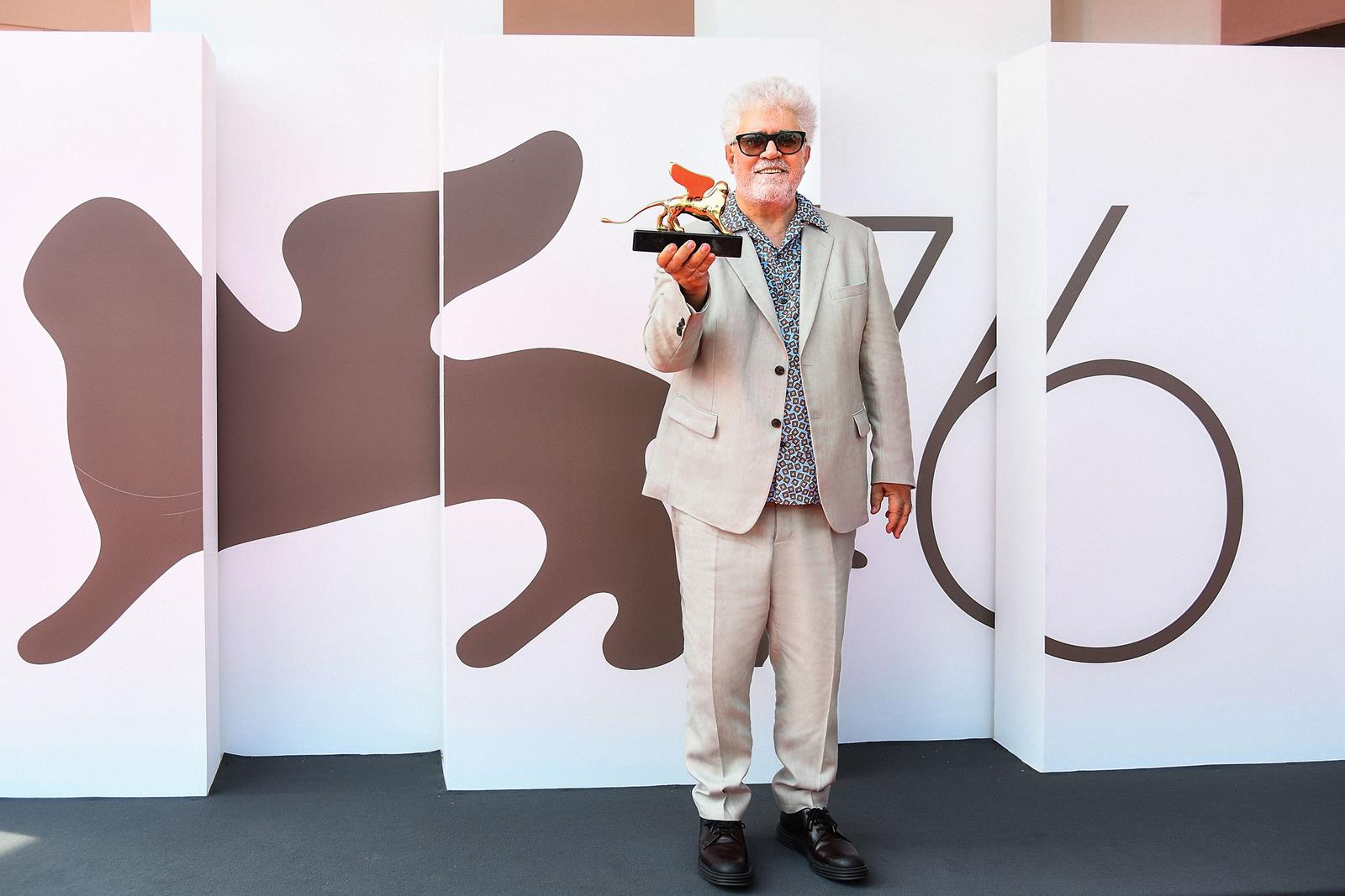 pedro almodovar leone d'oro alla carriera Venezia