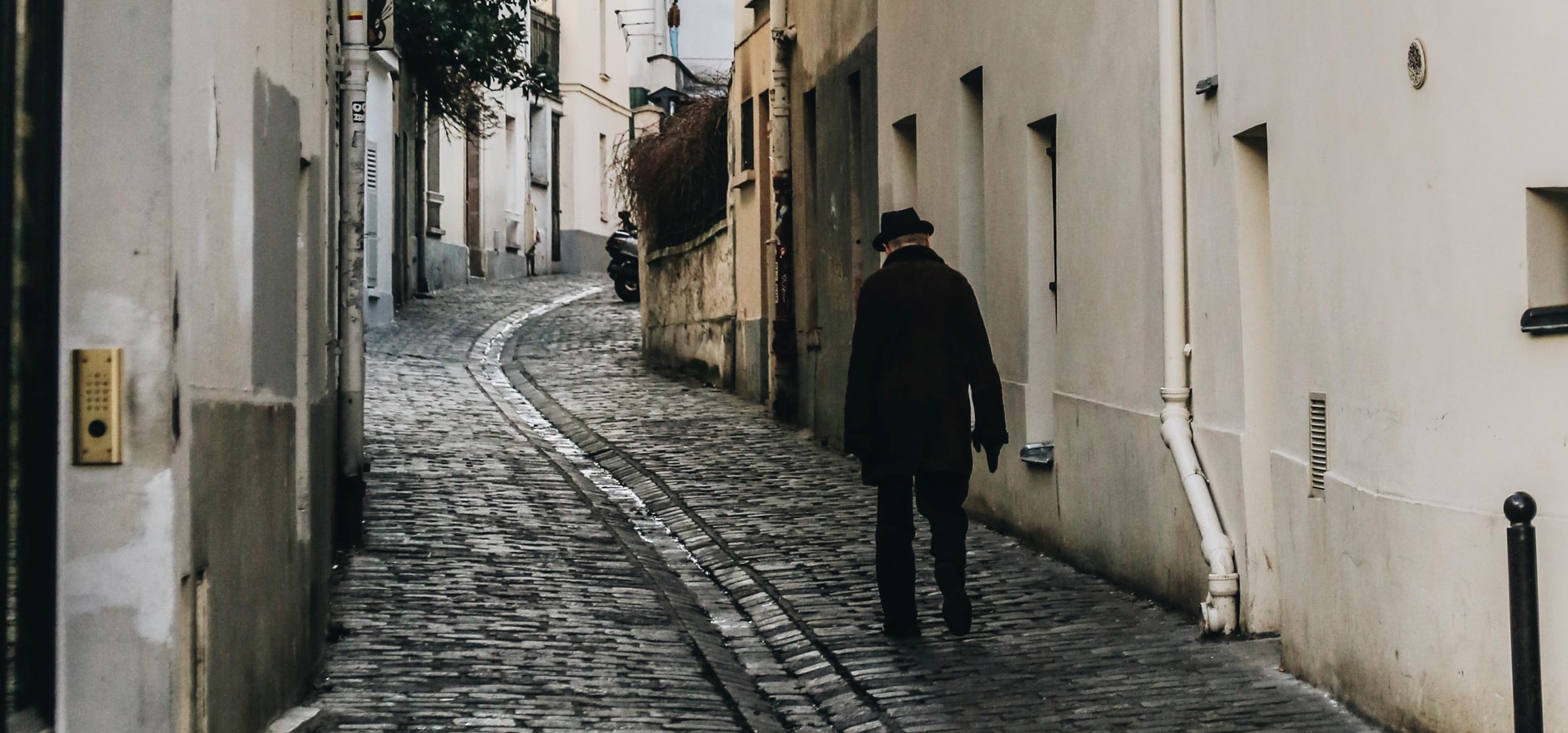 pierre cardin morto montmartre paris